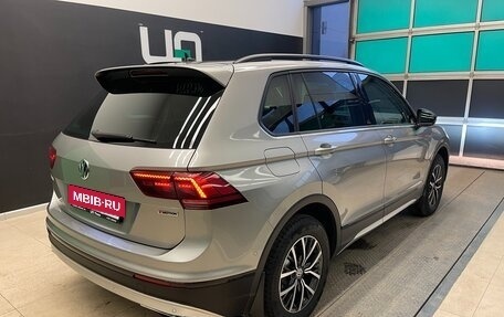 Volkswagen Tiguan II, 2018 год, 2 790 000 рублей, 6 фотография