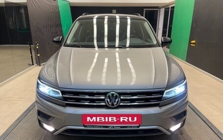 Volkswagen Tiguan II, 2018 год, 2 790 000 рублей, 2 фотография