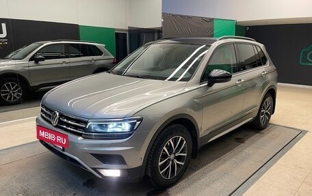 Volkswagen Tiguan II, 2018 год, 2 790 000 рублей, 3 фотография