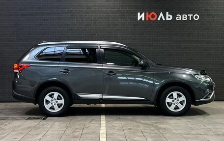 Mitsubishi Outlander III рестайлинг 3, 2019 год, 2 130 000 рублей, 4 фотография