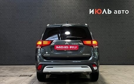 Mitsubishi Outlander III рестайлинг 3, 2019 год, 2 130 000 рублей, 6 фотография