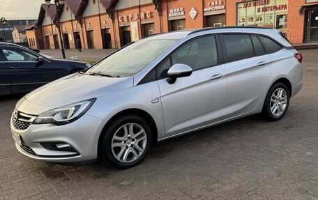 Opel Astra K, 2019 год, 1 780 000 рублей, 2 фотография