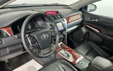 Toyota Camry, 2012 год, 1 899 000 рублей, 10 фотография