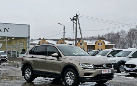 Volkswagen Tiguan II, 2019 год, 2 600 000 рублей, 3 фотография