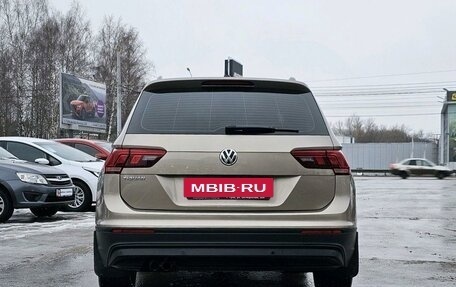 Volkswagen Tiguan II, 2019 год, 2 600 000 рублей, 6 фотография