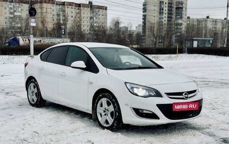 Opel Astra J, 2013 год, 870 000 рублей, 3 фотография