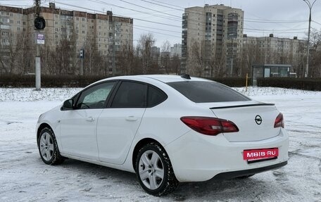 Opel Astra J, 2013 год, 870 000 рублей, 6 фотография