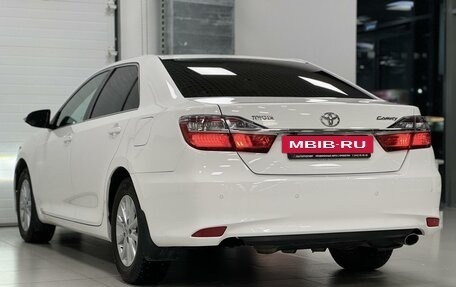 Toyota Camry, 2016 год, 1 860 000 рублей, 6 фотография