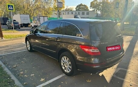 Mercedes-Benz R-Класс, 2012 год, 2 000 000 рублей, 5 фотография