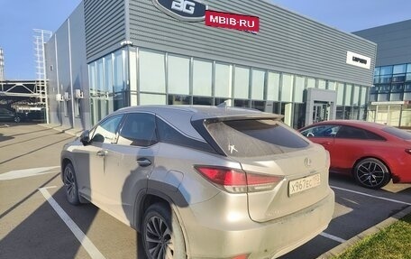 Lexus RX IV рестайлинг, 2021 год, 5 750 000 рублей, 3 фотография