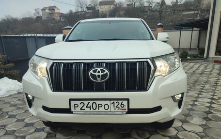 Toyota Land Cruiser Prado 150 рестайлинг 2, 2022 год, 7 200 000 рублей, 1 фотография