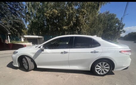 Toyota Camry, 2018 год, 2 550 000 рублей, 6 фотография