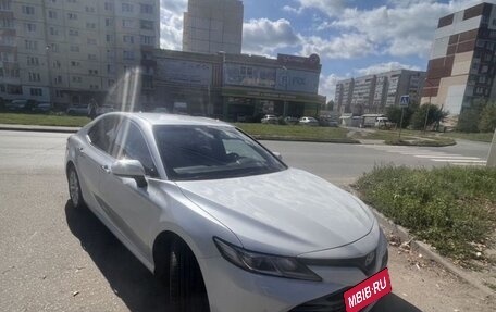 Toyota Camry, 2018 год, 2 550 000 рублей, 2 фотография