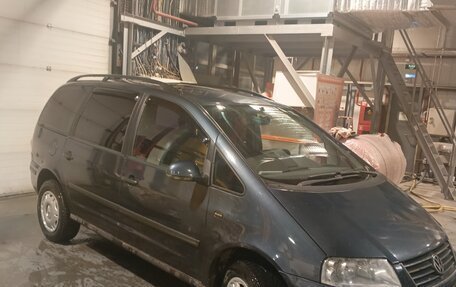 Volkswagen Sharan I рестайлинг, 2005 год, 680 000 рублей, 2 фотография