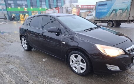 Opel Astra J, 2011 год, 740 000 рублей, 10 фотография