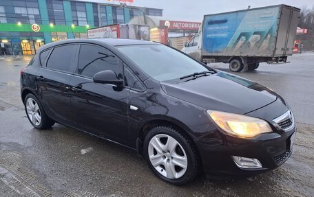 Opel Astra J, 2011 год, 740 000 рублей, 8 фотография