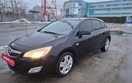 Opel Astra J, 2011 год, 740 000 рублей, 6 фотография