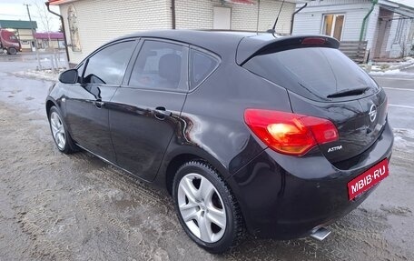 Opel Astra J, 2011 год, 740 000 рублей, 14 фотография