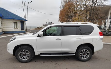 Toyota Land Cruiser Prado 150 рестайлинг 2, 2011 год, 2 650 000 рублей, 7 фотография