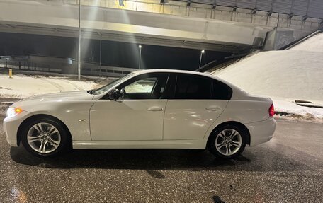 BMW 3 серия, 2011 год, 900 000 рублей, 2 фотография