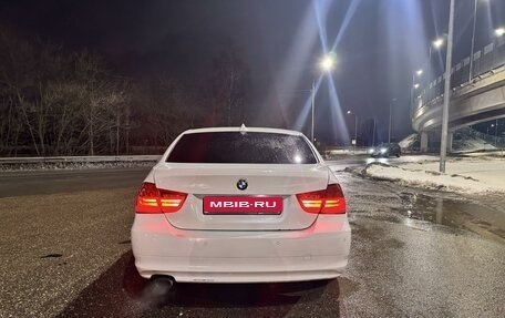 BMW 3 серия, 2011 год, 900 000 рублей, 3 фотография