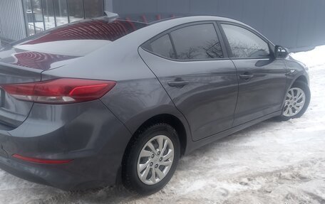 Hyundai Elantra VI рестайлинг, 2018 год, 1 590 000 рублей, 5 фотография