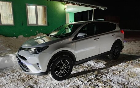 Toyota RAV4, 2018 год, 3 050 000 рублей, 11 фотография