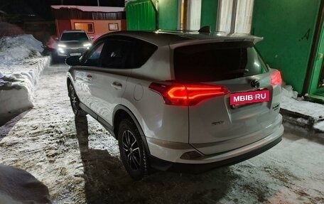 Toyota RAV4, 2018 год, 3 050 000 рублей, 6 фотография