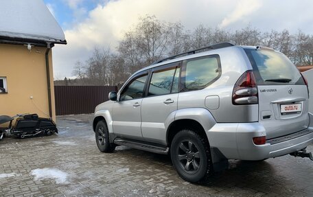 Toyota Land Cruiser Prado 120 рестайлинг, 2006 год, 2 000 000 рублей, 2 фотография