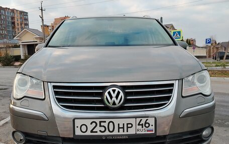 Volkswagen Touran III, 2008 год, 950 000 рублей, 1 фотография