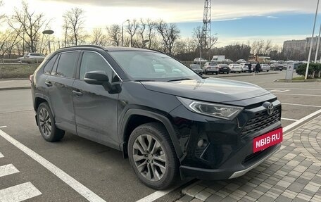 Toyota RAV4, 2021 год, 3 850 000 рублей, 3 фотография