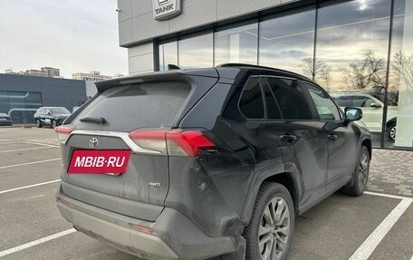 Toyota RAV4, 2021 год, 3 850 000 рублей, 4 фотография