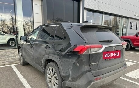 Toyota RAV4, 2021 год, 3 850 000 рублей, 6 фотография