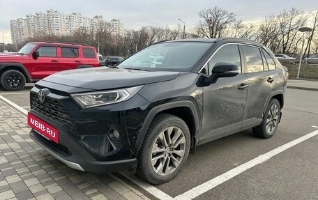 Toyota RAV4, 2021 год, 3 850 000 рублей, 2 фотография