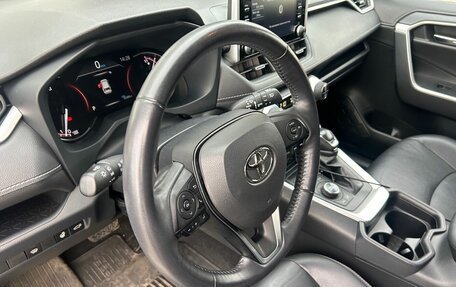 Toyota RAV4, 2021 год, 3 850 000 рублей, 7 фотография