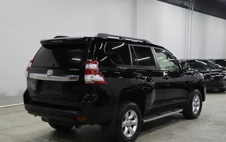 Toyota Land Cruiser Prado 150 рестайлинг 2, 2015 год, 3 399 000 рублей, 2 фотография