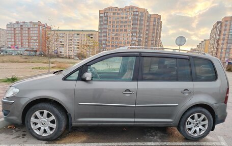 Volkswagen Touran III, 2008 год, 950 000 рублей, 6 фотография