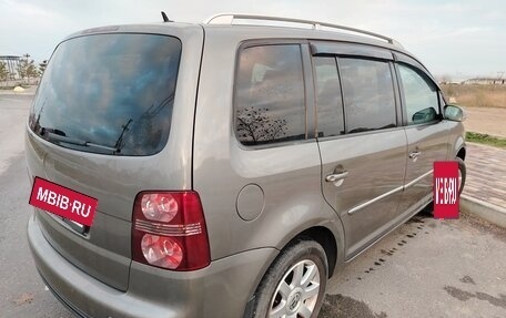 Volkswagen Touran III, 2008 год, 950 000 рублей, 4 фотография