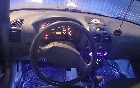 Hyundai Accent II, 2004 год, 500 000 рублей, 6 фотография