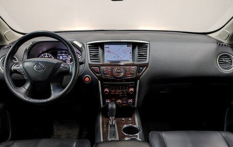 Nissan Pathfinder, 2015 год, 2 675 000 рублей, 14 фотография