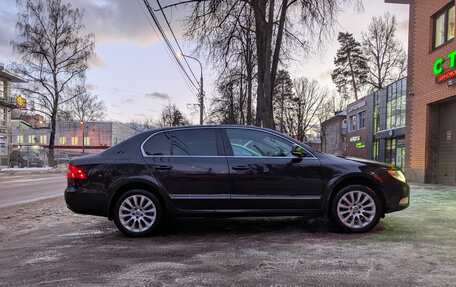 Skoda Superb III рестайлинг, 2011 год, 960 000 рублей, 2 фотография