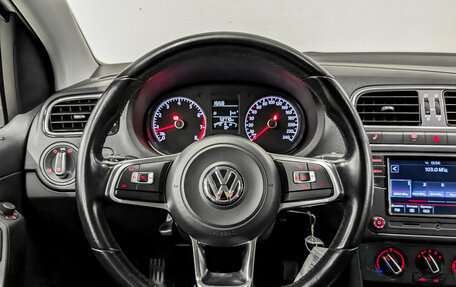 Volkswagen Polo VI (EU Market), 2019 год, 1 250 000 рублей, 21 фотография