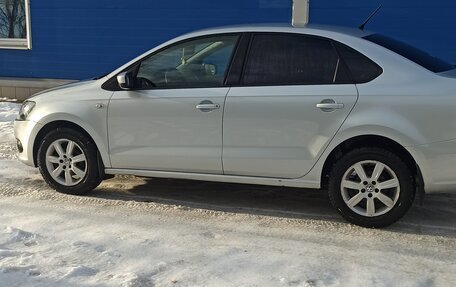 Volkswagen Polo VI (EU Market), 2013 год, 950 000 рублей, 4 фотография