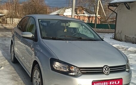 Volkswagen Polo VI (EU Market), 2013 год, 950 000 рублей, 1 фотография