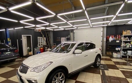 Infiniti QX50 I рестайлинг, 2016 год, 1 600 000 рублей, 3 фотография