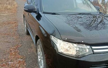 Mitsubishi Outlander III рестайлинг 3, 2013 год, 1 800 000 рублей, 8 фотография