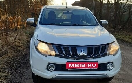 Mitsubishi L200 IV рестайлинг, 2017 год, 2 567 000 рублей, 3 фотография