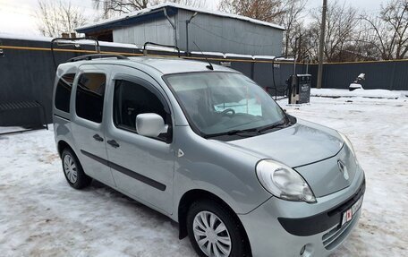 Renault Kangoo II рестайлинг, 2011 год, 890 000 рублей, 5 фотография