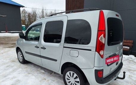 Renault Kangoo II рестайлинг, 2011 год, 890 000 рублей, 2 фотография