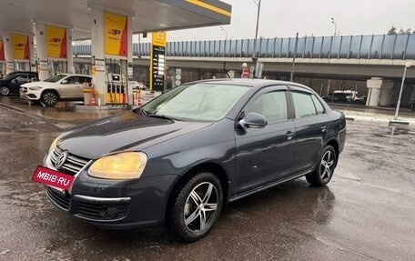 Volkswagen Jetta VI, 2010 год, 495 000 рублей, 2 фотография